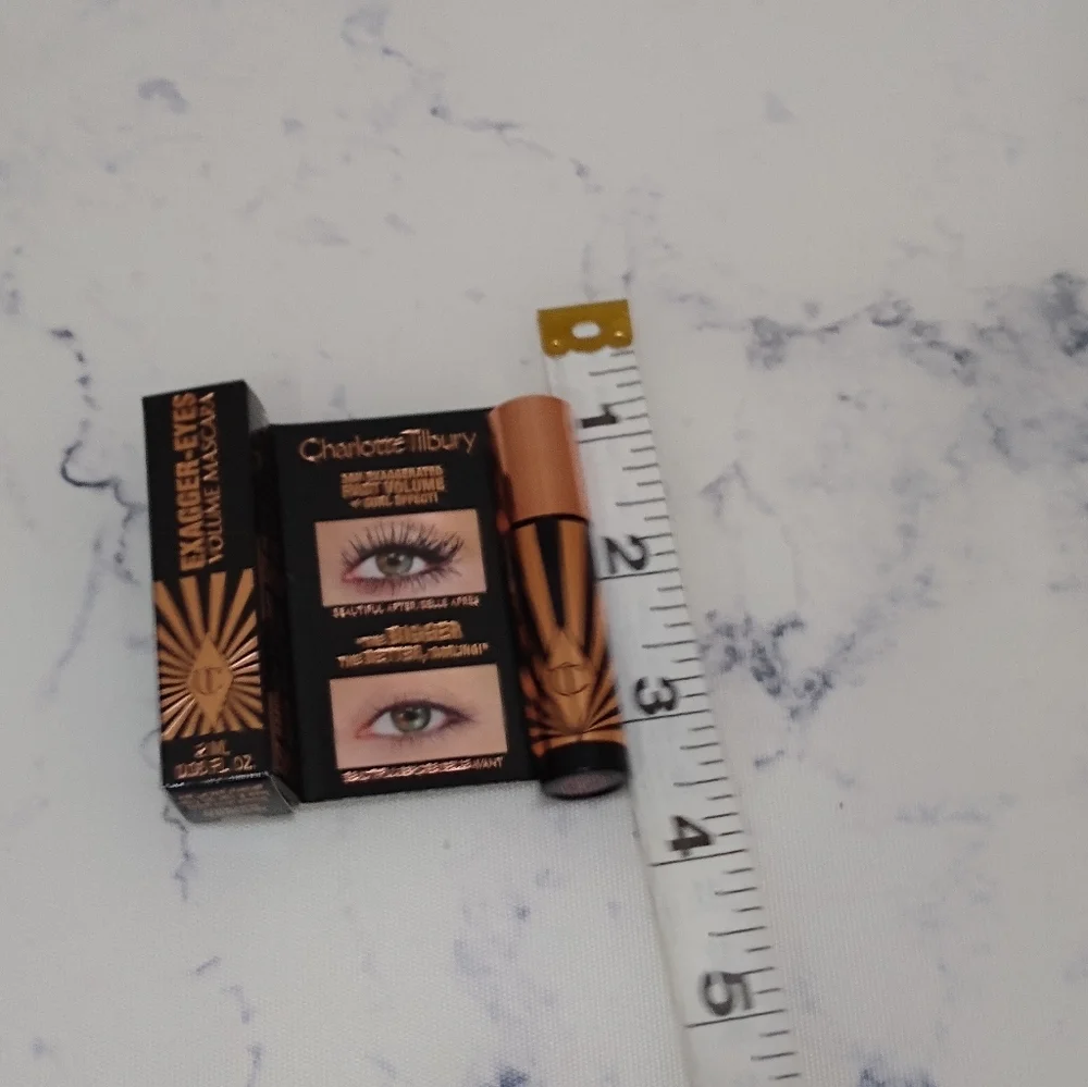 Charlotte Tilbury Exagger-Eyes Volume Mascara Mini Size .06 oz